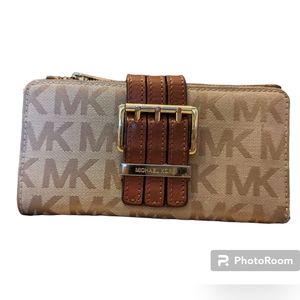 MICHAEL KORS WALLET RARE!